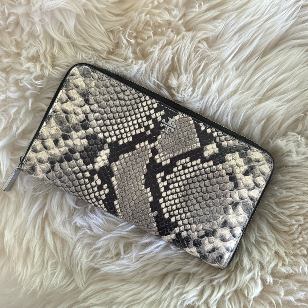 Tory Burch Wallet